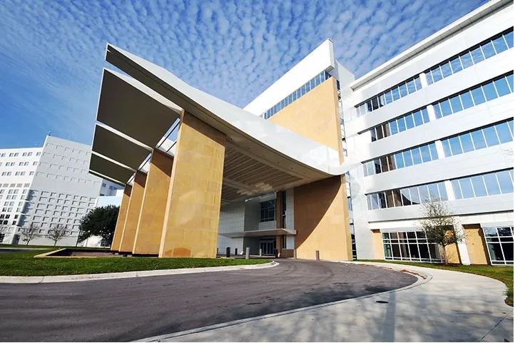 trabajo de Difel Mármol en Clínica Mayo