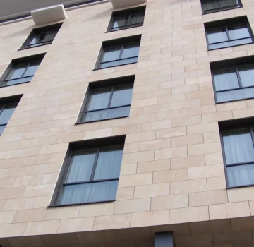 Mármol en hotel Nelva